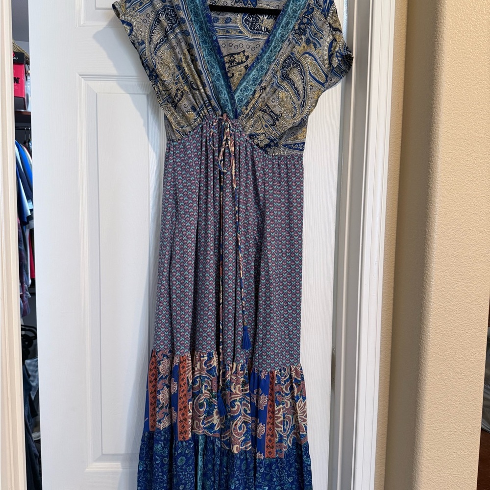 Beautiful “One Size” maxi dress with drawstring waist